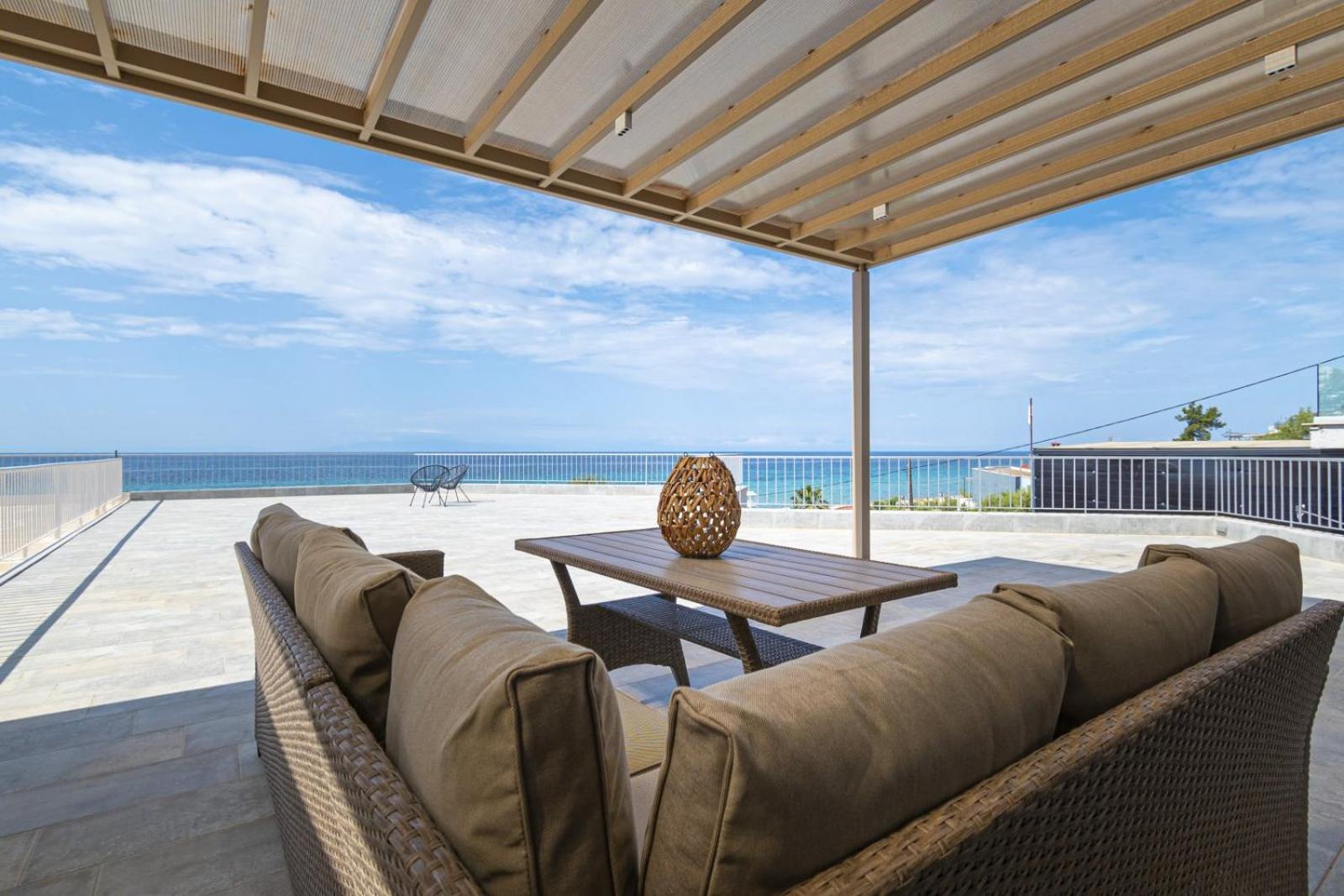 Althea Suites By Rentalspro Services - Nea Moudania Halkidiki Экстерьер фото